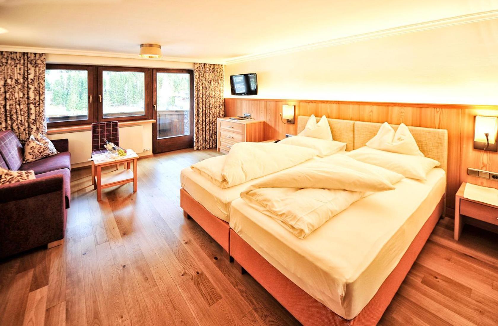 Heart Hotel Arlberg サンクト・アントン・アム・アールベルク エクステリア 写真